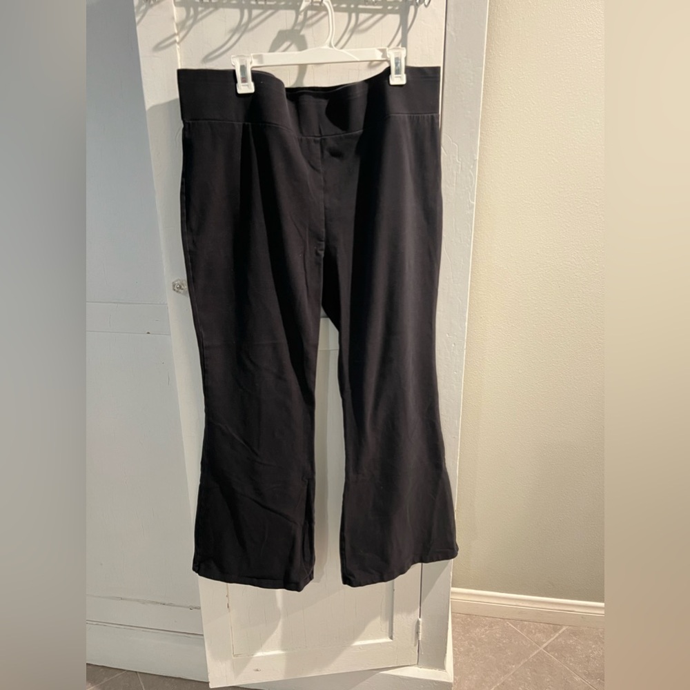 Logo by Lori Goldstein wide leg knit pants